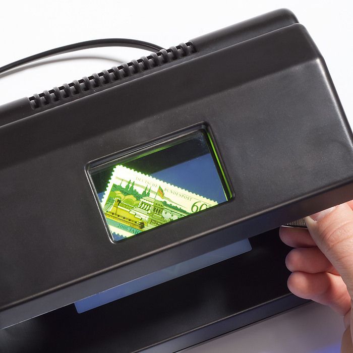 Multi-testeri 3 in 1 - UV-lamppu, valkoinen valo, suurennuslasi 2x
